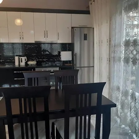 In Near Centre Apartment