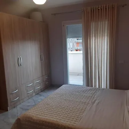 In Near Centre Apartment Tirana