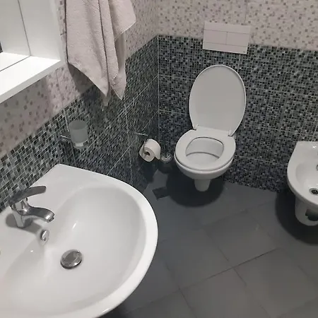 In Near Centre Apartment *