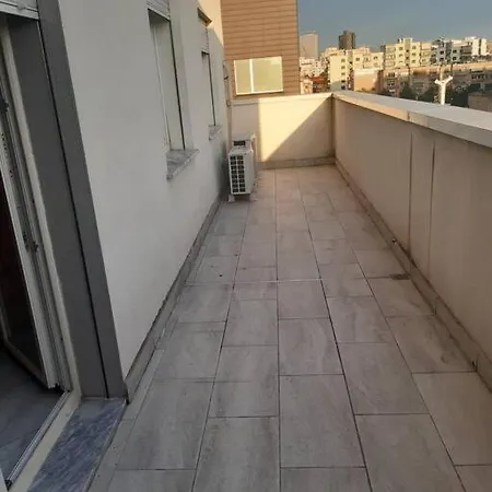 Apartment In Near Centre