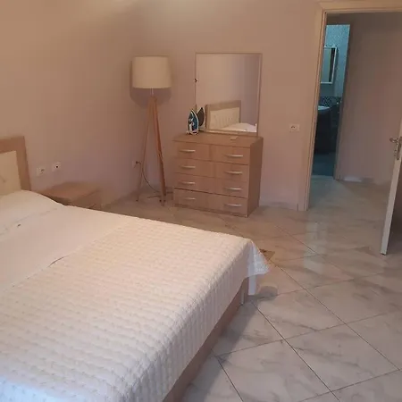 In Near Centre Apartment