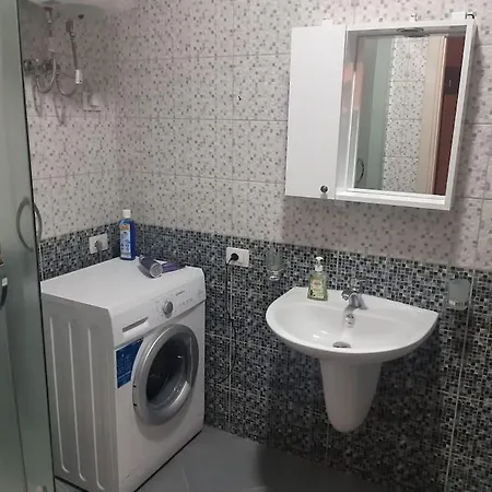 In Near Centre Apartment *